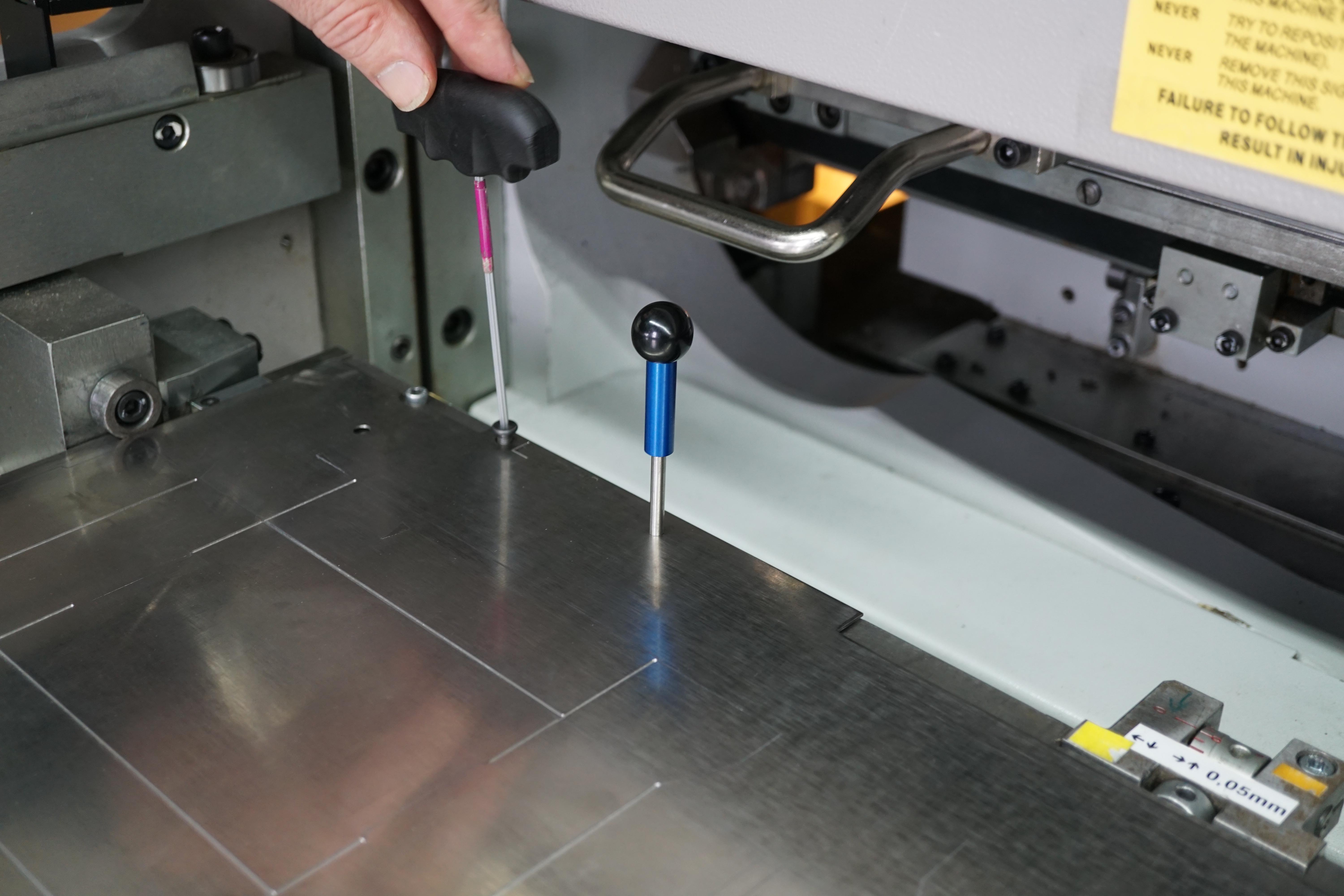 Noch mehr Performance beim Einsatz von Stanzrillplatten.